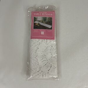 Vintage Ashley Taylor Rose Garden White Lace Table Runner Flowers 13”x56”